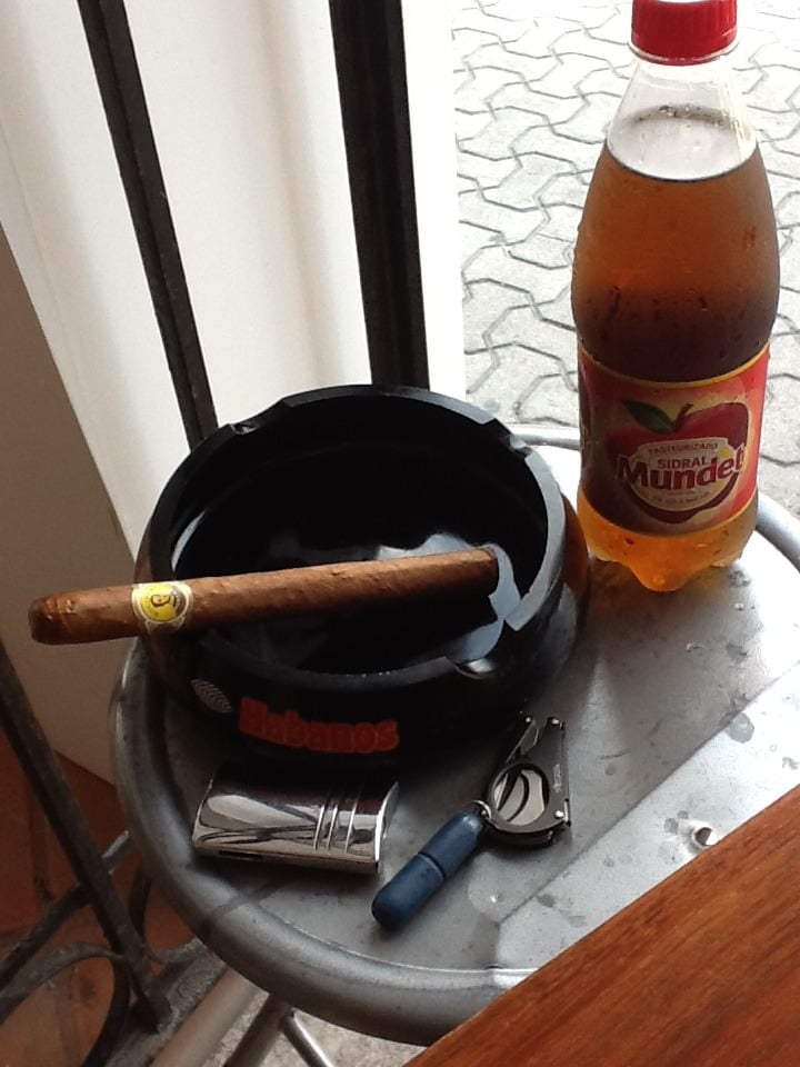 Cigar Review Competition Bolivar Corona Gigantes LIVE REVIEW Cigar