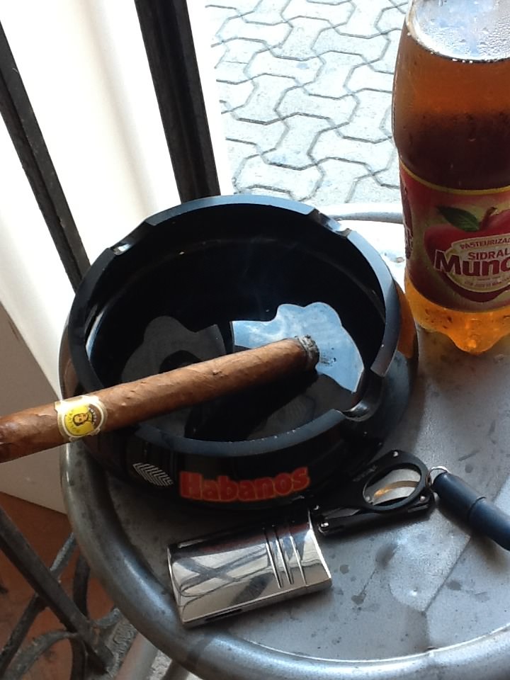 Cigar Review Competition Bolivar Corona Gigantes LIVE REVIEW Cigar