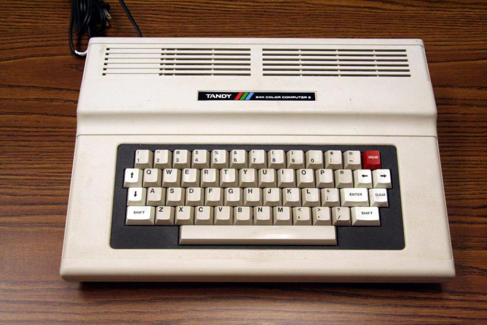 TRS-80_Color_Computer_2-64K.jpg