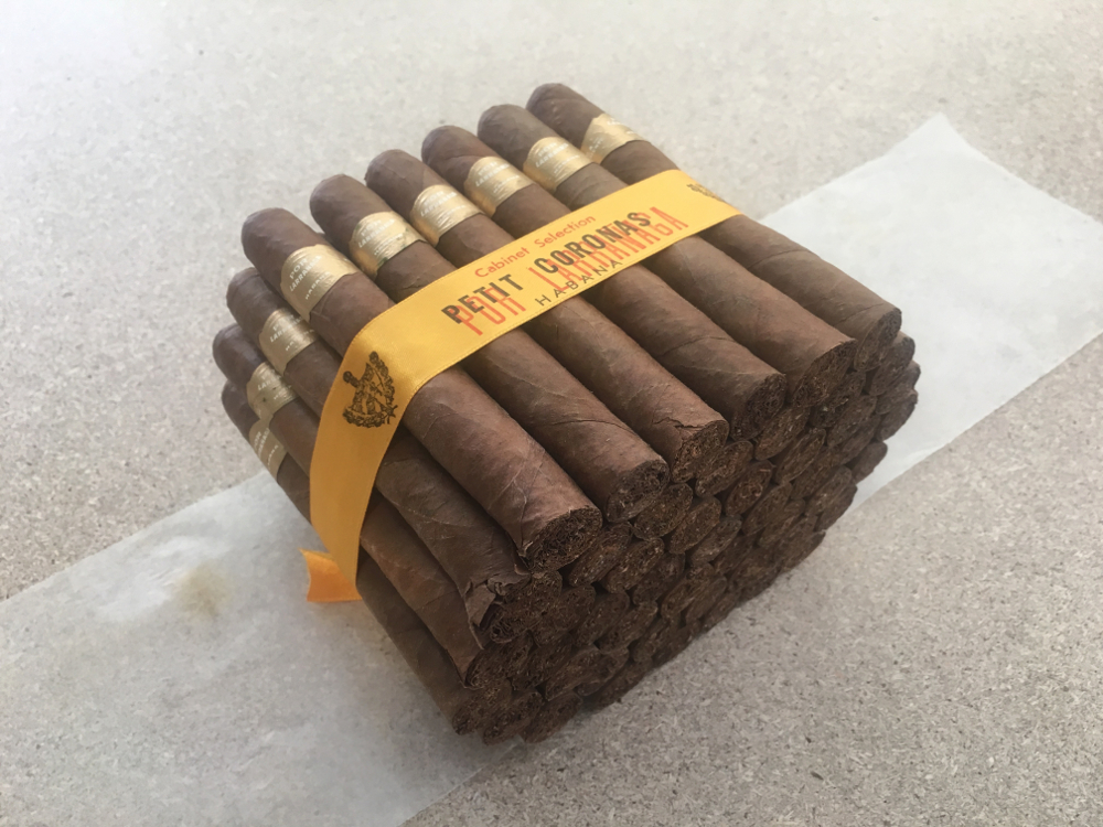 Lot 23 Por Larranaga Petit Corona .jpg