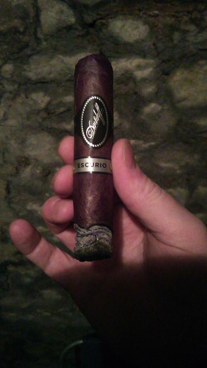 Davidoff Escurio.jpg