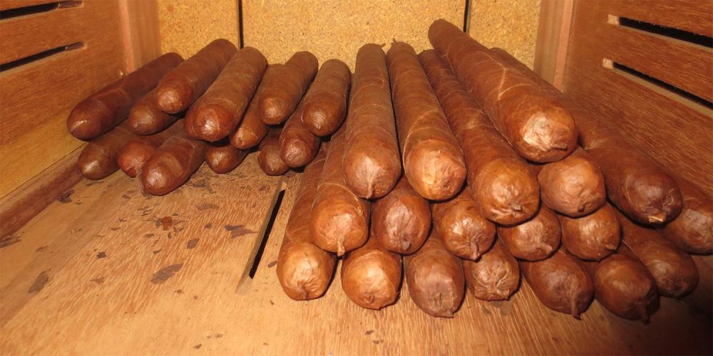 custom-rolled-cigars.jpg