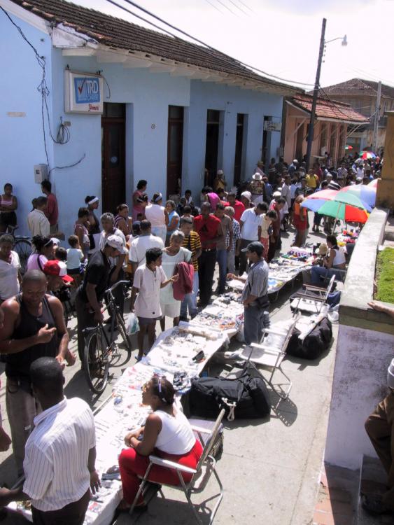 Street market in Santiago.jpg