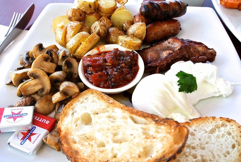breakfast.JPG.08ff44f5f5419ed6be27edeebaa86e24.JPG