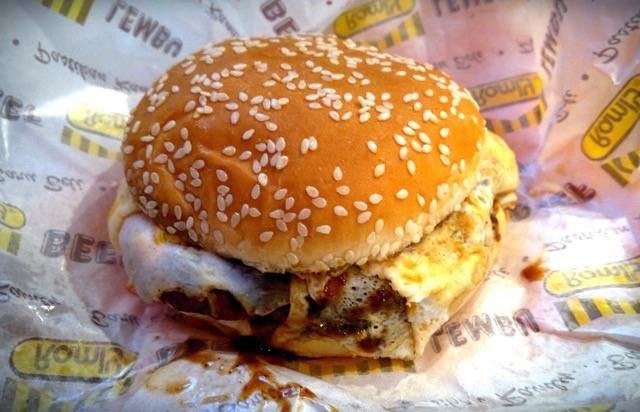 ramly-burger-640x412.jpg.08b2418464892ac5676f81a697389d67.jpg