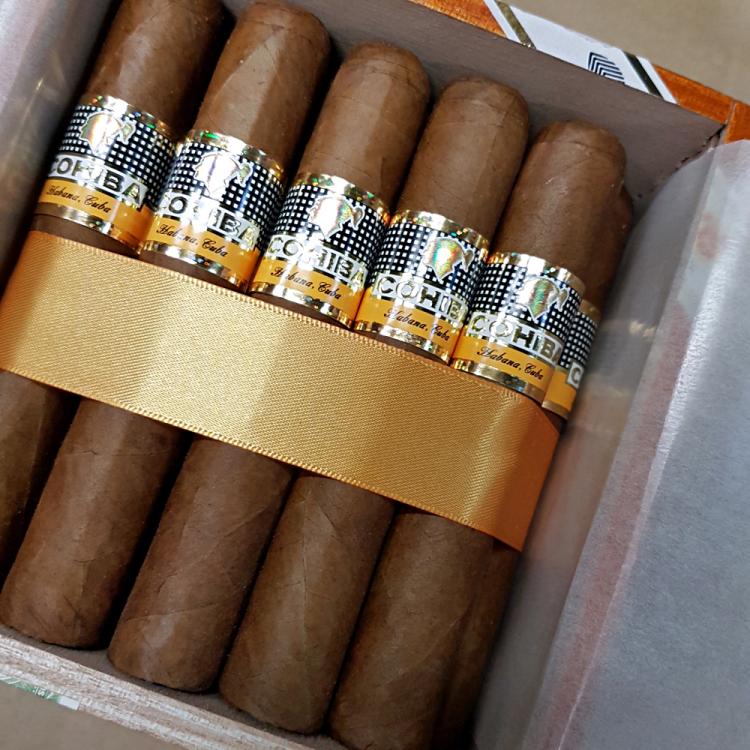 Cohiba Robusto MAY 17.jpg