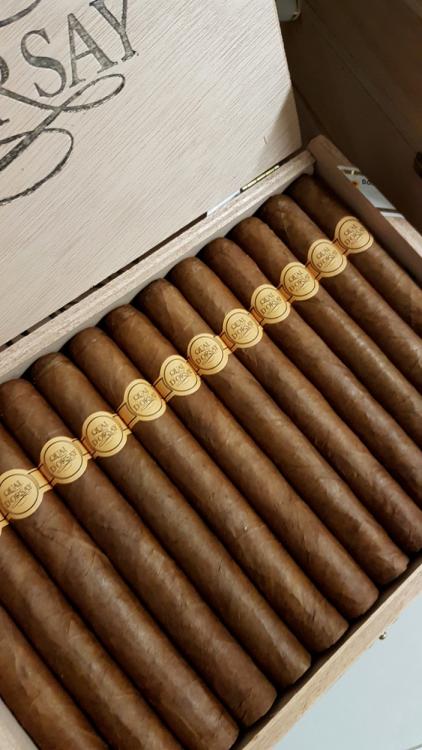 Quai D'orsay Corona DIC 17.jpg