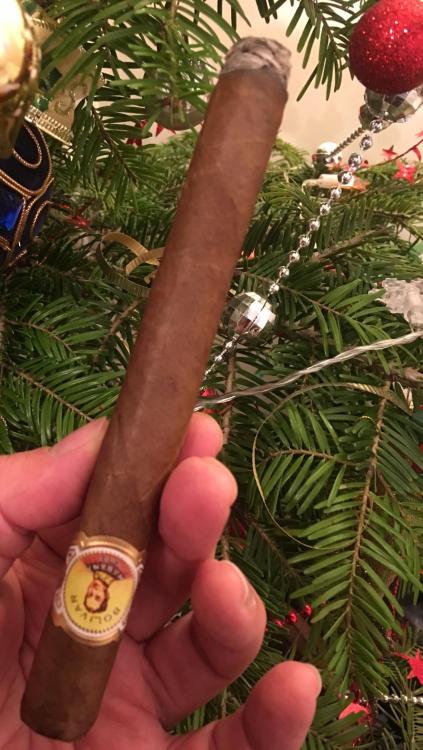 5a468aa33389d_Christmascigar.thumb.JPG.cd1bfb19147adb74311d6a427bc54421.JPG
