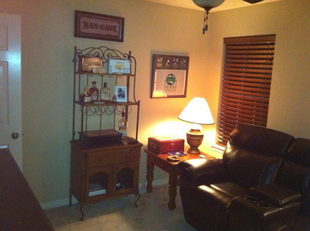5aa0a5a4951a1_mancave.thumb.jpg.c19a87e680287e9f5e48575b8079cece.jpg