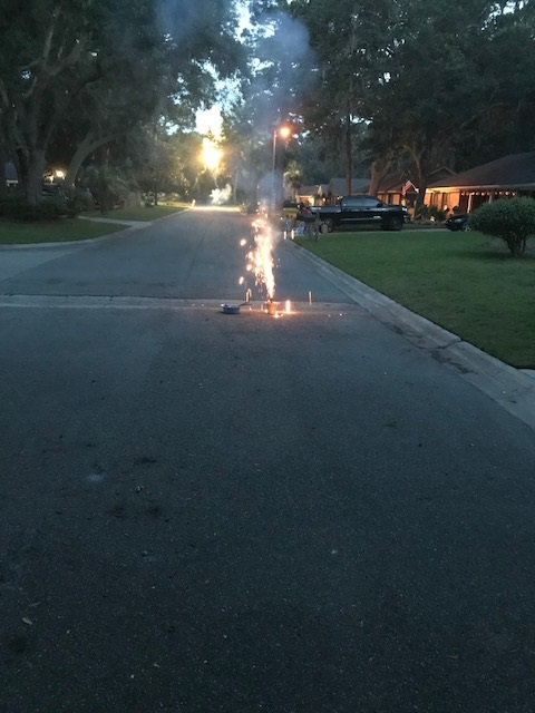 Firework.jpg.6baf43f4bd01694a6493938706d4517d.jpg
