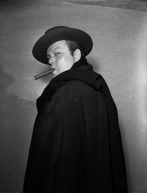orsonwellescigar.jpg.5a1d79d43a98408d6c5a9edee7ab4c65.jpg