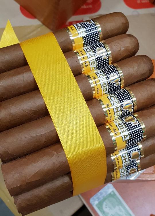 Cohiba Robusto Tight1.jpg