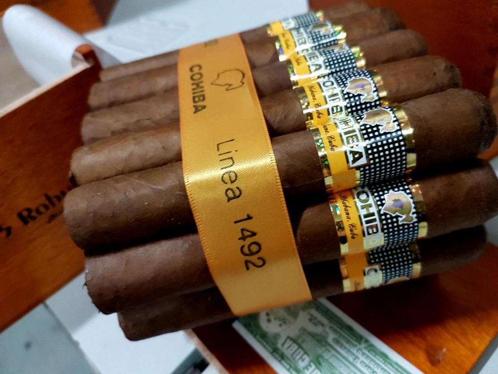 Cohiba Robusto Linea.jpg