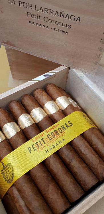 Por Larranaga Petit Corona JAN 19.jpg