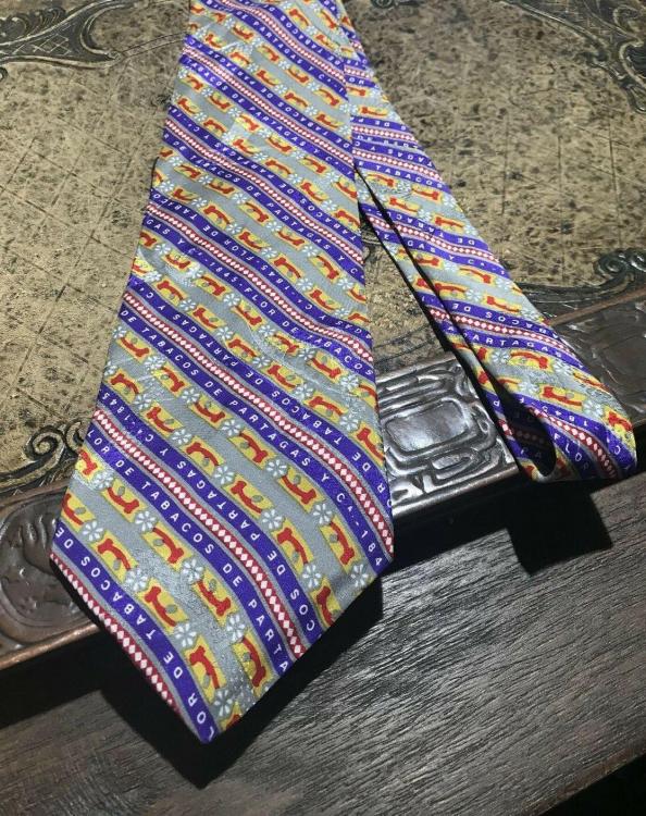 Partagas-Cigar-Bands-Smoking-Exclusive-Designer-Suit-Necktie-_57.jpg