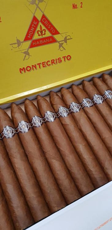 Montecristo 2 Rosado.jpg