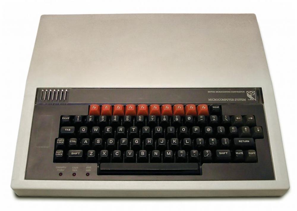 BBC_Micro_Front_Restored.thumb.jpg.e1cf22cbb4a3d38dfceb6eba5c1339b1.jpg