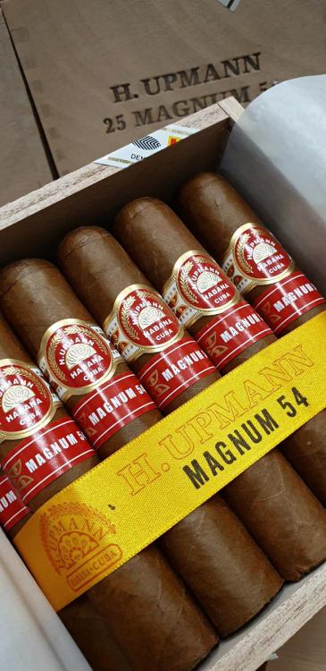 H. Upmann Magnum 54 PSP MAY 19.jpg