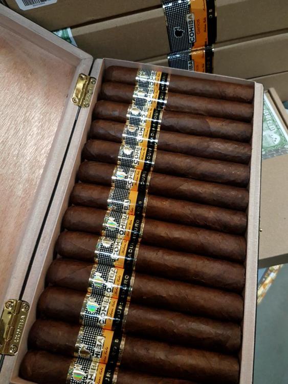 Cohiba Maduro 5 Genios PSP OCT 16.jpg