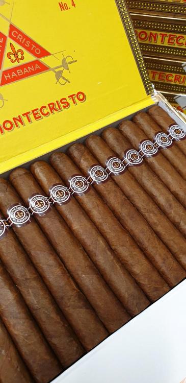 Montecristo Number 4 PSP MAY 19.jpg