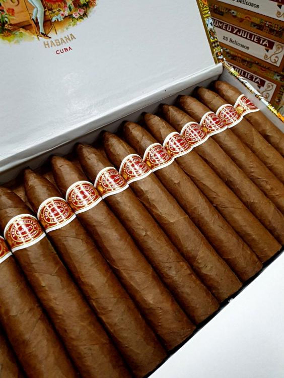 Romeo y Julieta Belicoso PSP AGO 19.jpg