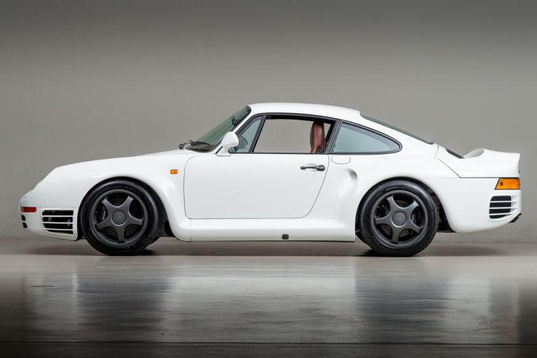 porsche_959.jpg.6604826bd770a05540965e784bf92add.jpg