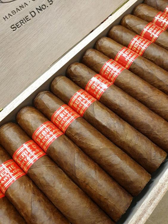 Partagas Serie D Number 5 PSP OCT 19.jpg