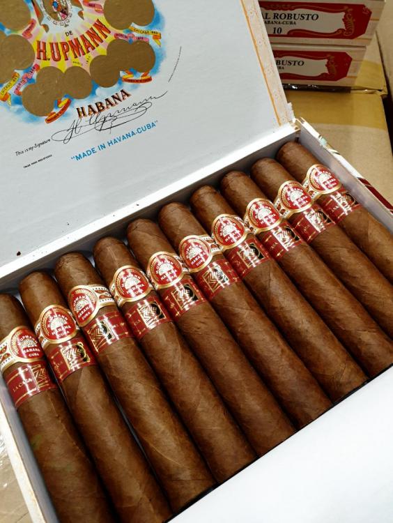 H. Upmann Royal Robusto OCT 19.jpg