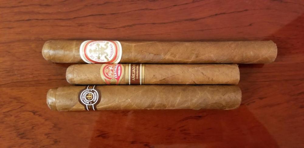 2007456452_cigarsampler.thumb.jpg.4946af950a22107663b9a1db9e6d962b.jpg