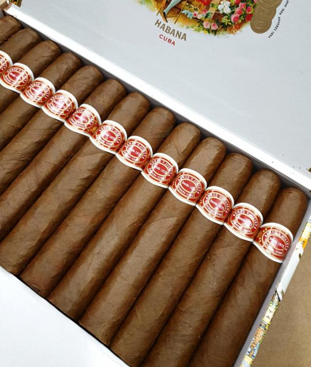 Romeo y Julieta Exhibicion Number 4 PSP NOV 19.jpg