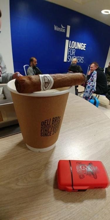 1316562360_aptcigar.thumb.jpg.85891a37eb0a4f883d6668724ba58817.jpg