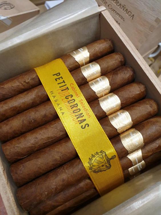 Por Larranaga Petit Corona PSP JAN 20.jpg