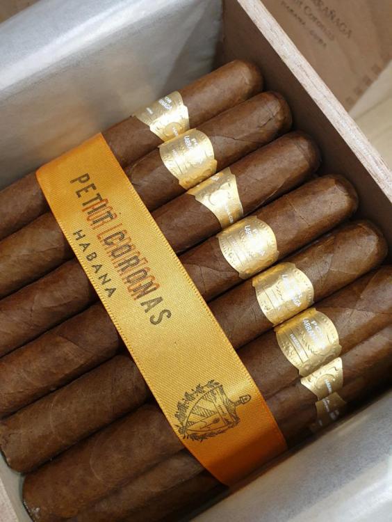 Por Larranaga Petit Corona HQ JAN 20.jpg