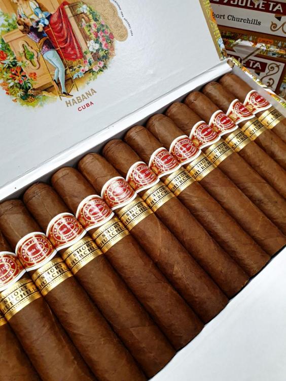 Romeo y Julieta Short Churchill PSP JAN 20.jpg