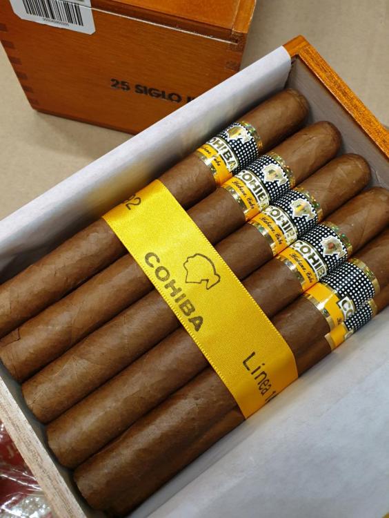 Cohiba Siglo III HQ FEB 20.jpg