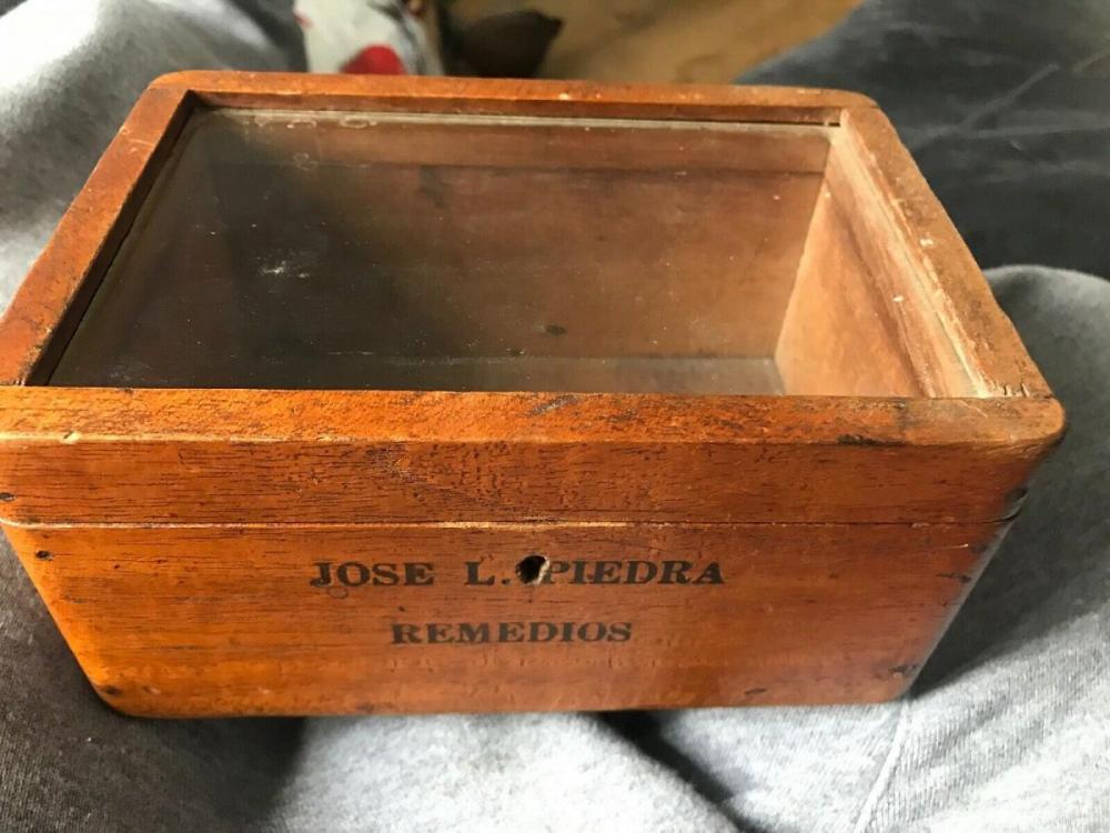 Vintage-Jose-L-Piedra-Wooden-Cigar-Box-Case (1).jpg