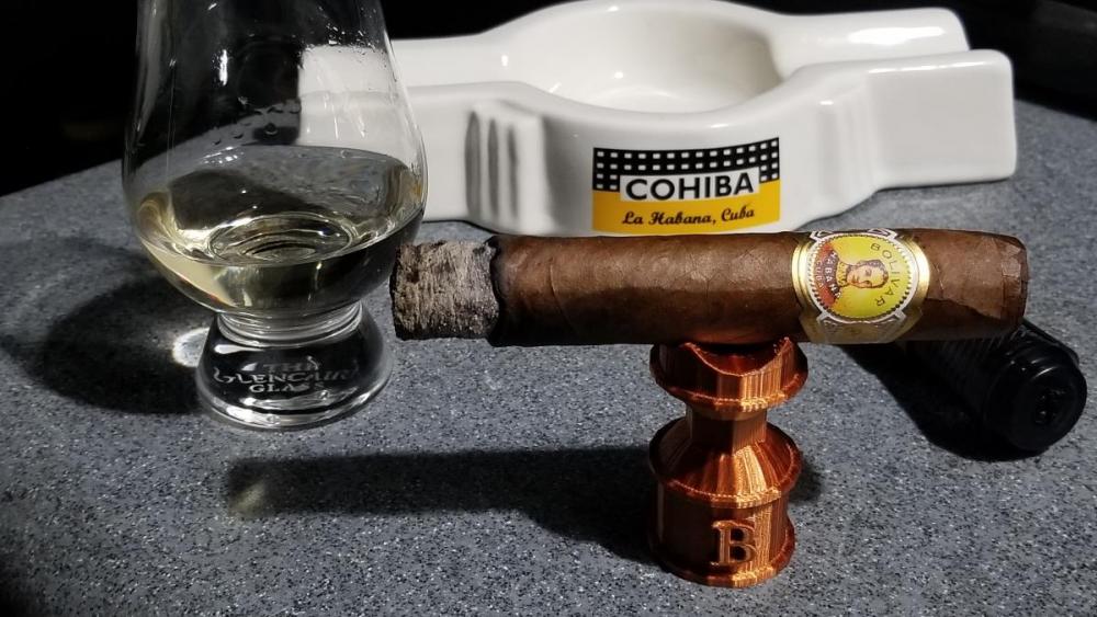855657735_bolivarcorona02.thumb.jpg.56e1b9d198ca03b2c9965f1b197f822f.jpg