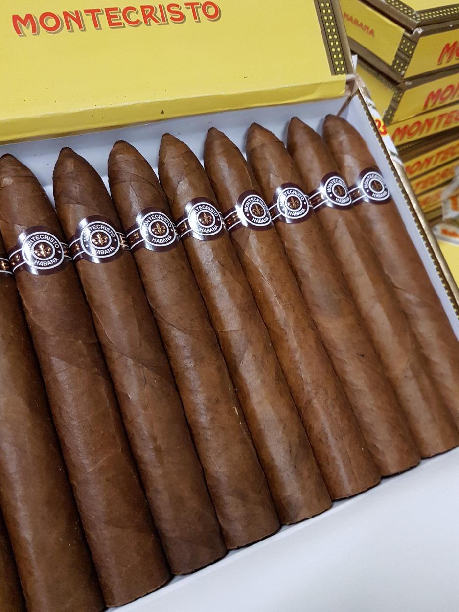 Montecristo 2 10 HQ MAY 18.jpg