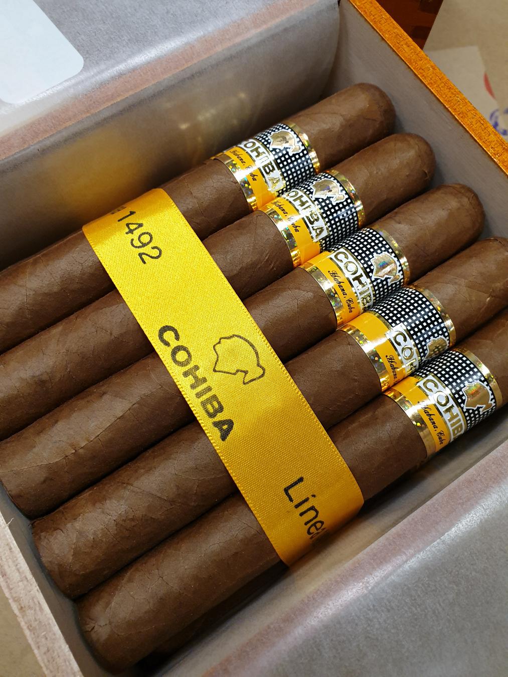 Cohiba Siglo VI JUN 20.jpg