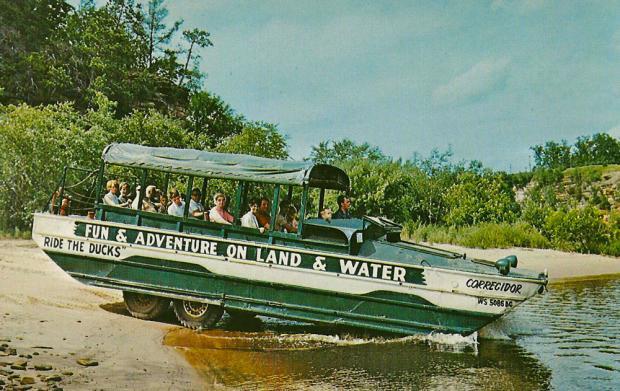 1448807959_1960sDuckTours.jpg.50bb09fbec3f6b7dce0909bbc1b05d0c.jpg