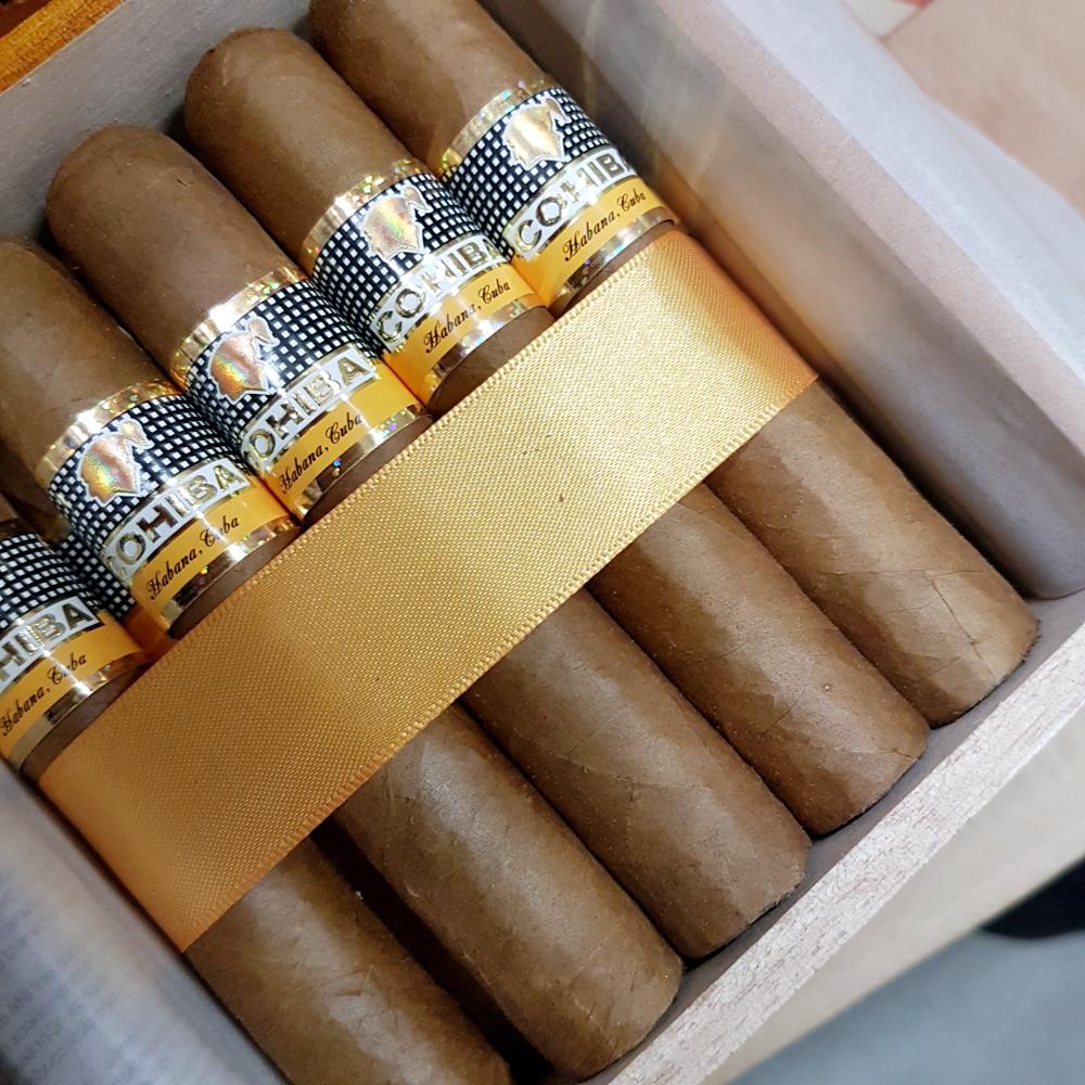 Cohiba Robusto S JUL 17.jpg