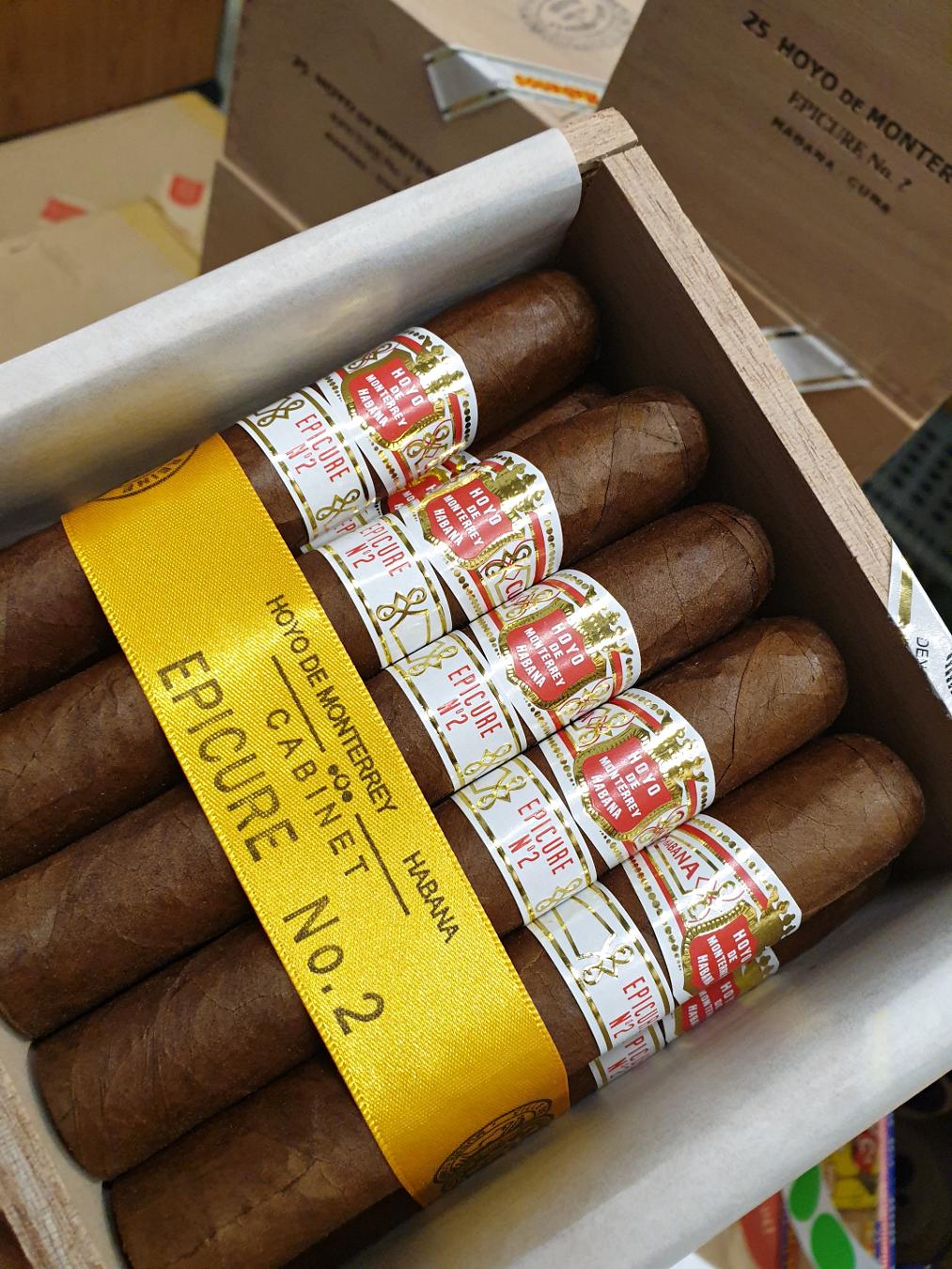 Hoyo de Monterrey Epicure Number 2 PSP  DEC 20.jpg