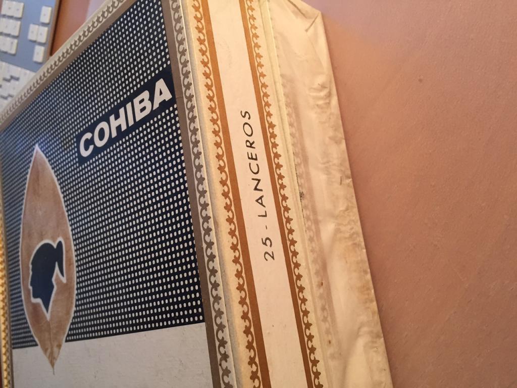fakecohiba4.jpg.e04102036a92fdd61b4667763bc53f57.jpg