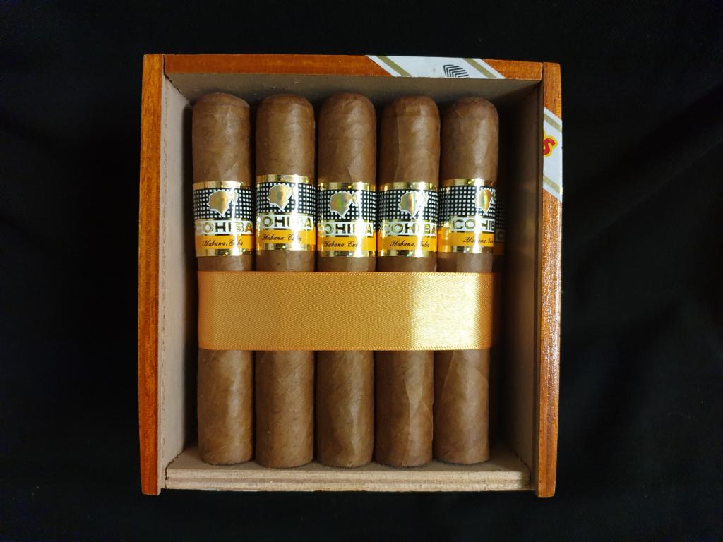 Cohiba Robusto 1.jpg