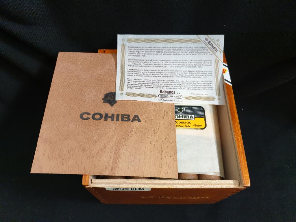 Cohiba Robusto 3.jpg