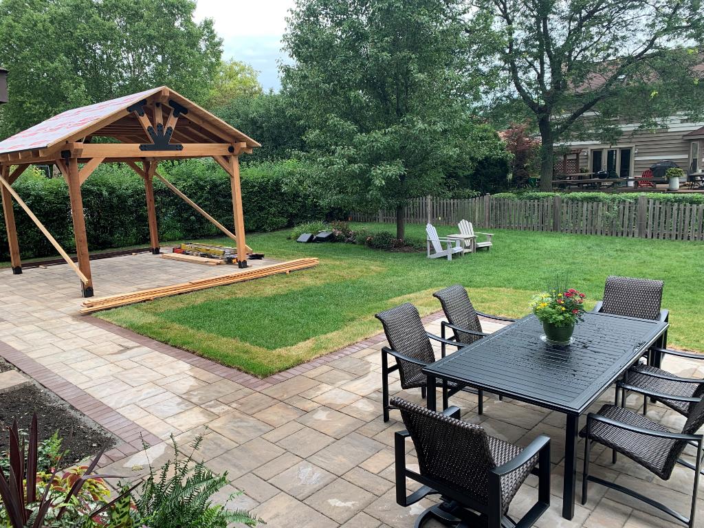 backyard.jpg.24451823d2570f2d913dfad079680e81.jpg