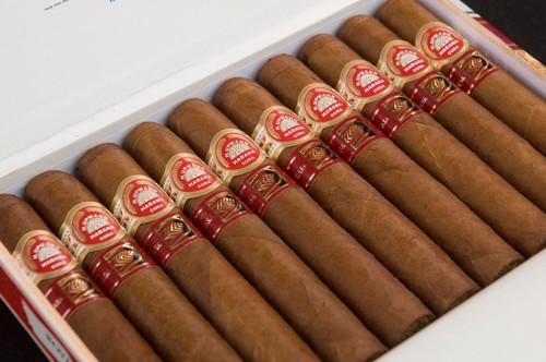 H Upmann Royal Robusto.jpg