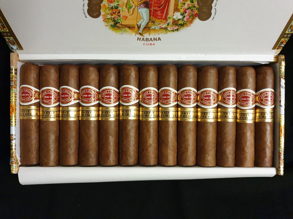 Romeo y Julieta Petit churchill Aged.jpg