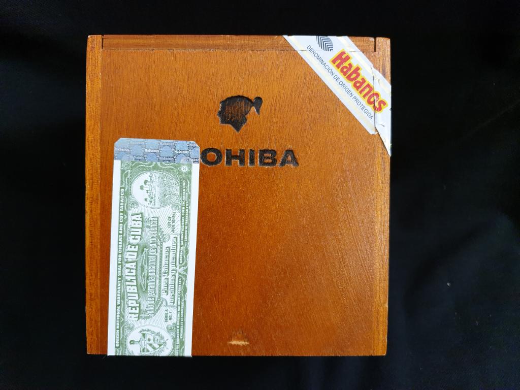 Cohiba Robusto B.jpg