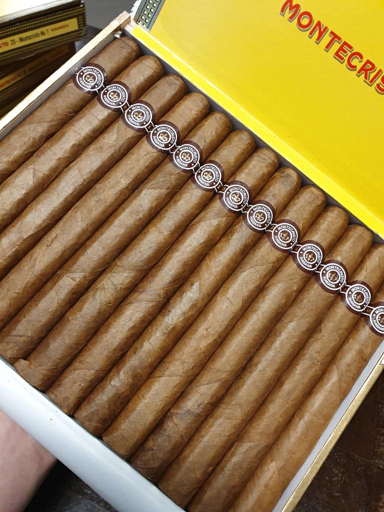 Montecristo Number 1 PSP  OCT 21.jpg